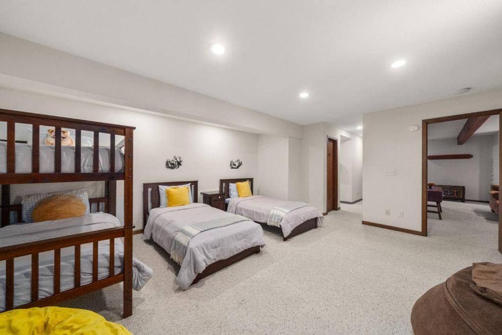 Wolf Ridge Retreat Villa Swiss Esterno foto